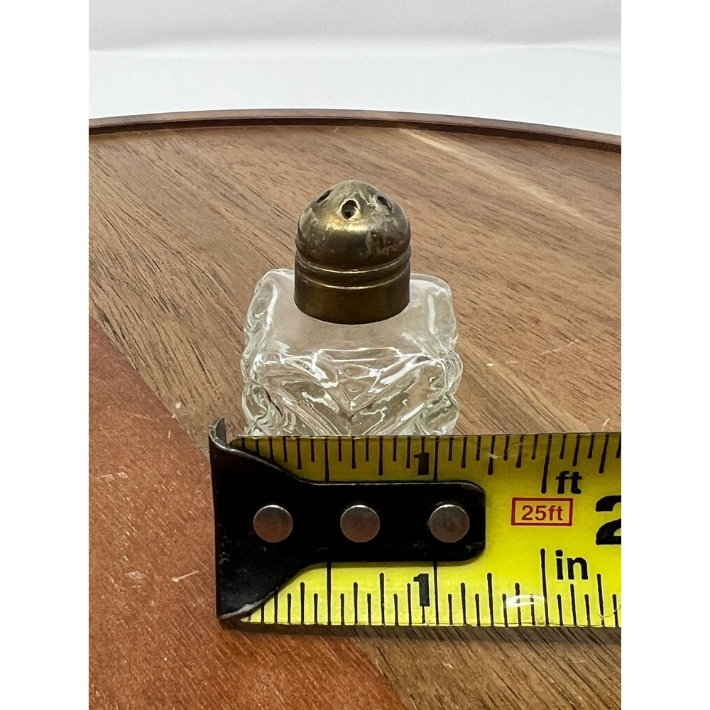 Set of 6 Vintage Square Glass Salt Pepper Shakers with Metal Lids - Picture 7 of 8